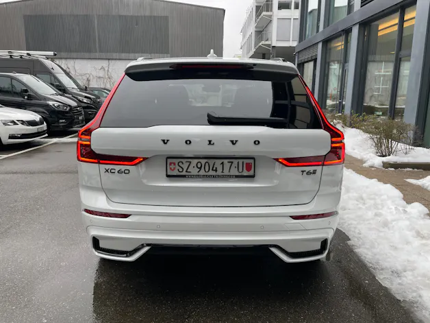VOLVO XC60 T6 eAWD PluginHybrid Plus Black Edition Geartronic