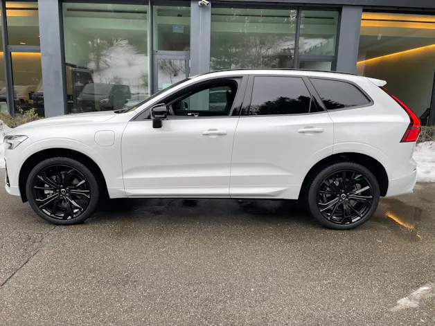 VOLVO XC60 T6 eAWD PluginHybrid Plus Black Edition Geartronic