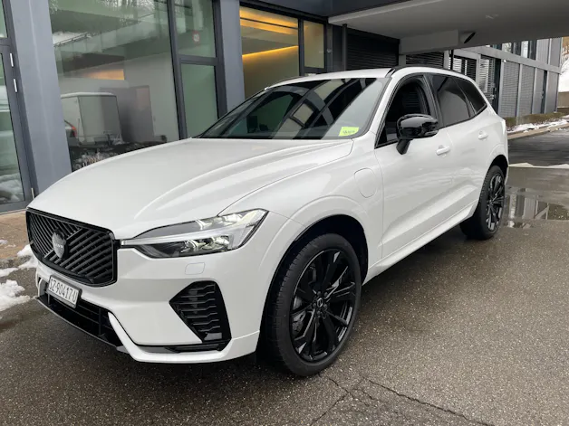 VOLVO XC60 T6 eAWD PluginHybrid Plus Black Edition Geartronic