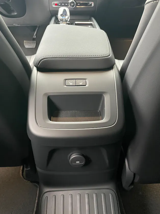 VOLVO XC60 T6 eAWD PluginHybrid Plus Black Edition Geartronic