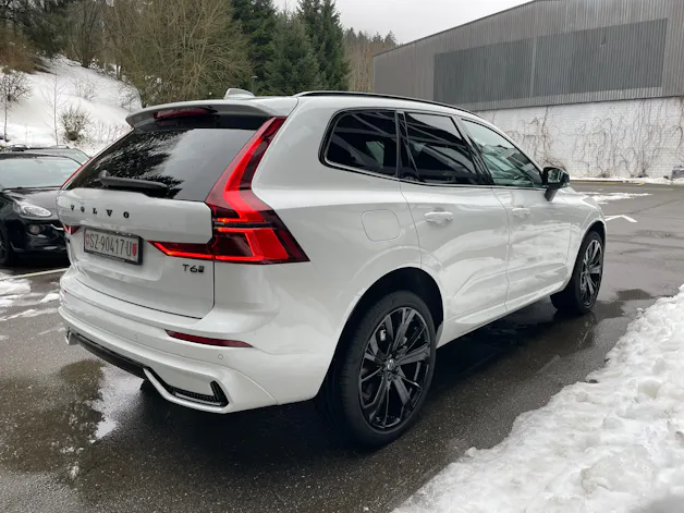 VOLVO XC60 T6 eAWD PluginHybrid Plus Black Edition Geartronic
