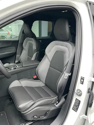 VOLVO XC60 T6 eAWD PluginHybrid Plus Black Edition Geartronic