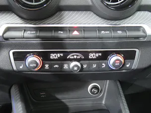 AUDI Q2 2.0 TDI Edition # 1 Quattro S-tronic (Automat)