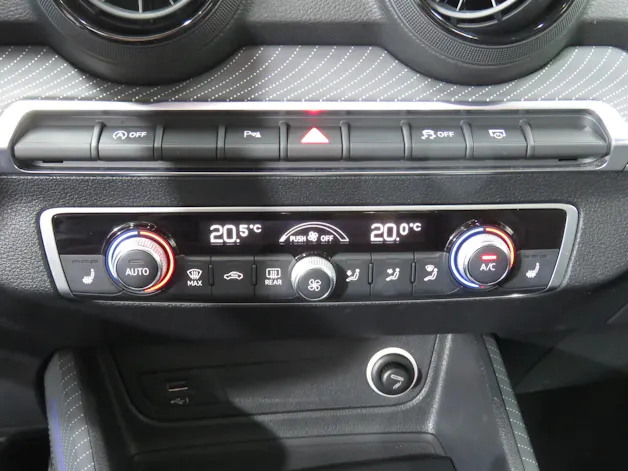 AUDI Q2 2.0 TDI Edition # 1 Quattro S-tronic (Automat)
