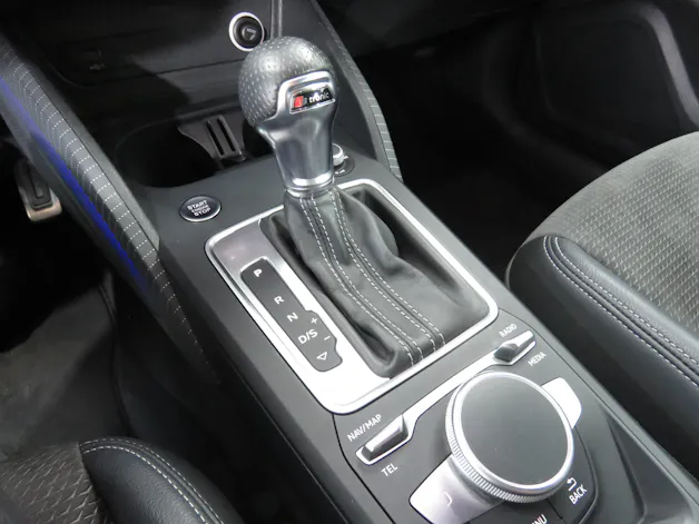 AUDI Q2 2.0 TDI Edition # 1 Quattro S-tronic (Automat)