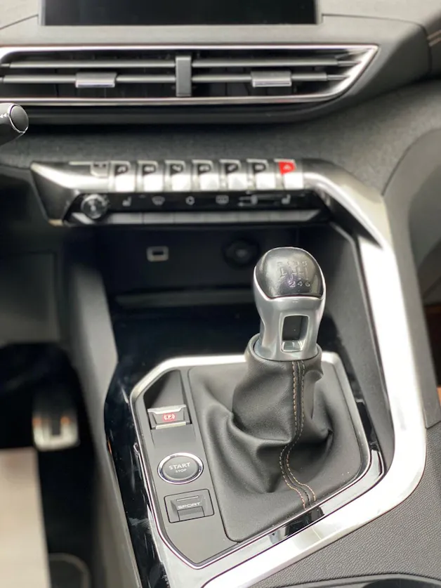 PEUGEOT 3008 2.0 BlueHDi GT Line