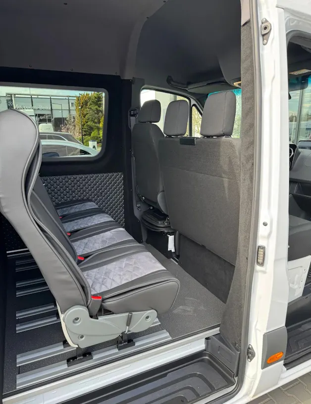 MERCEDES-BENZ Sprinter 317 CDI Standard 9G-TRONIC 7 Sitzer