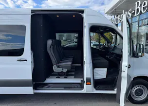 MERCEDES-BENZ Sprinter 317 CDI Standard 9G-TRONIC 7 Sitzer