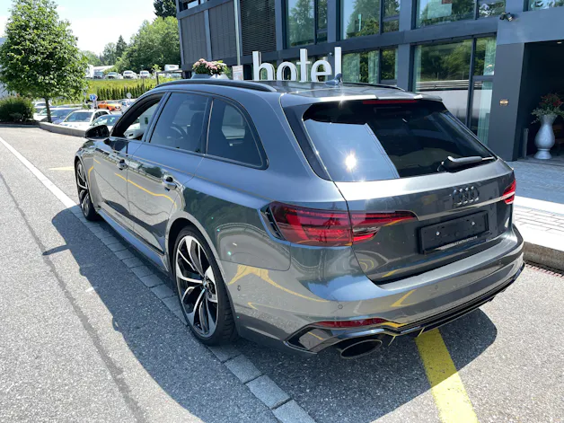 AUDI RS4 Avant 2.9 TFSI quattro tiptronic