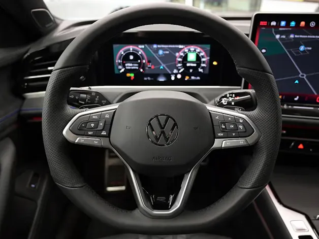 VW Passat Variant 2.0 TDI evo R-Line 4 Motion "Black Edition" DSG