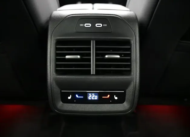 VW Passat Variant 2.0 TDI evo R-Line 4 Motion "Black Edition" DSG