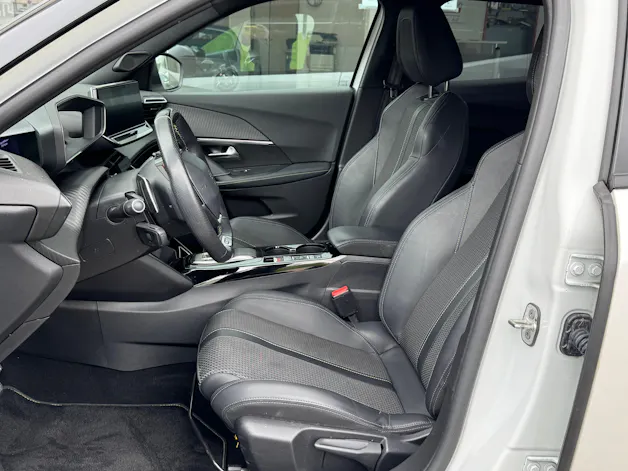 PEUGEOT 2008 1.5 BlueHDi GT EAT8