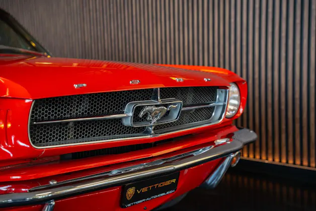 FORD MUSTANG V8