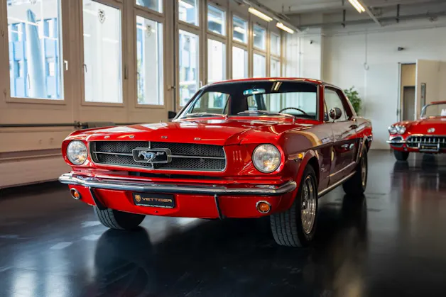 FORD MUSTANG V8