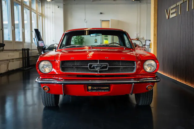 FORD MUSTANG V8