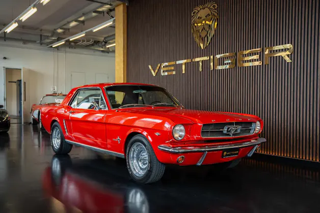 FORD MUSTANG V8