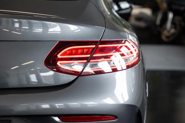 MERCEDES-BENZ C 200 Coupé AMG Line 9G-Tronic