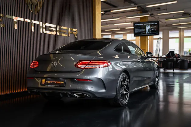 MERCEDES-BENZ C 200 Coupé AMG Line 9G-Tronic