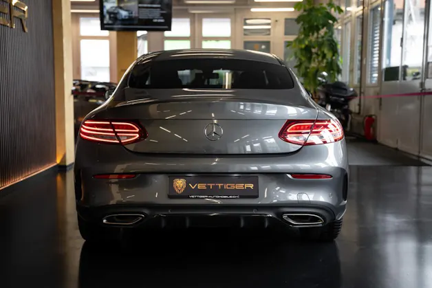 MERCEDES-BENZ C 200 Coupé AMG Line 9G-Tronic