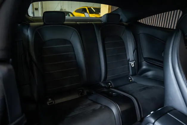 MERCEDES-BENZ C 200 Coupé AMG Line 9G-Tronic