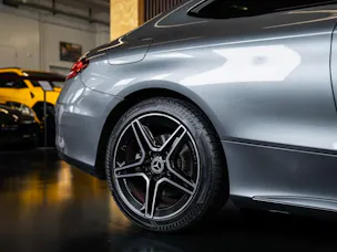 MERCEDES-BENZ C 200 Coupé AMG Line 9G-Tronic