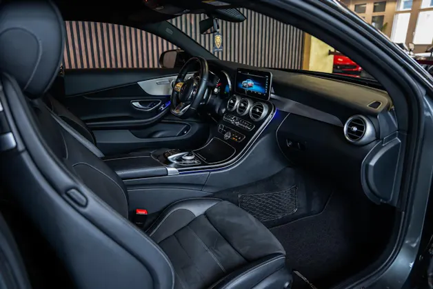 MERCEDES-BENZ C 200 Coupé AMG Line 9G-Tronic