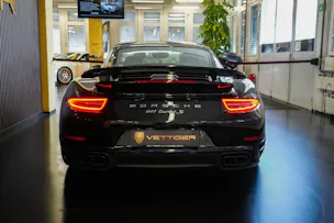 PORSCHE 911 Turbo S PDK