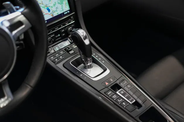 PORSCHE 911 Turbo S PDK