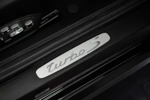PORSCHE 911 Turbo S PDK