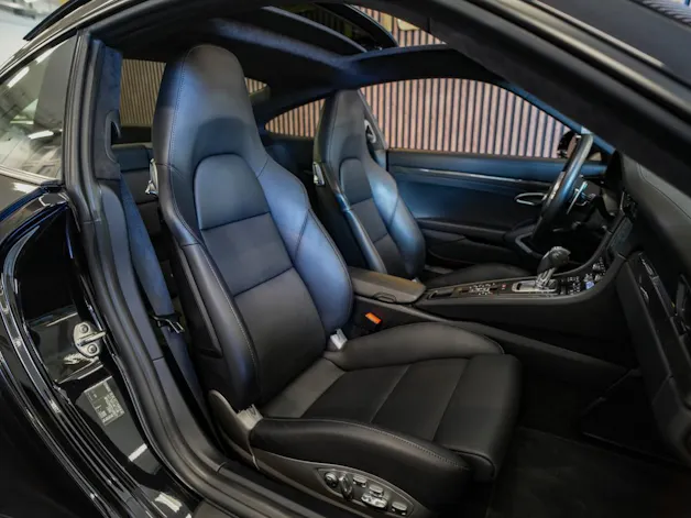 PORSCHE 911 Turbo S PDK