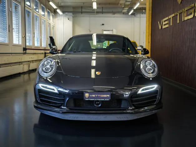 PORSCHE 911 Turbo S PDK