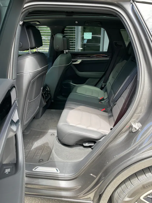 VW Touareg 3.0 TDI R-Line Final Edition Tiptronic