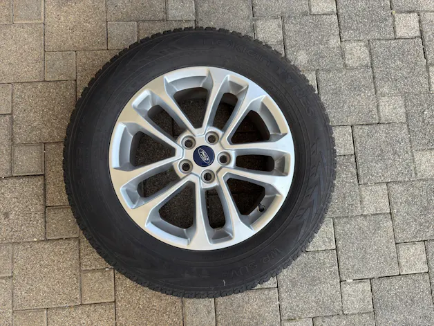 FORD Kuga 2.5 PHEV ST-Line X 2WD
