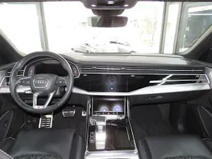 AUDI Q8 55 TFSI Quattro tiptronic (Automat, Hybrid)