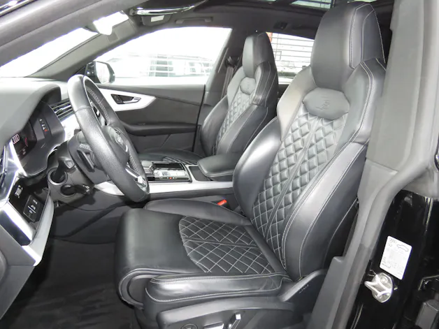 AUDI Q8 55 TFSI Quattro tiptronic (Automat, Hybrid)