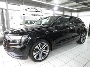 AUDI Q8 55 TFSI Quattro tiptronic (Automat, Hybrid)