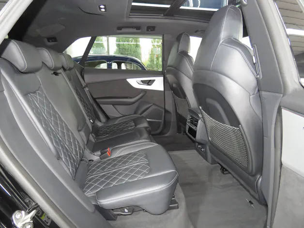 AUDI Q8 55 TFSI Quattro tiptronic (Automat, Hybrid)