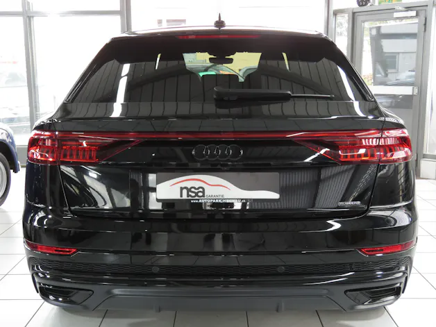 AUDI Q8 55 TFSI Quattro tiptronic (Automat, Hybrid)
