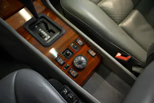 MERCEDES-BENZ 300 CE