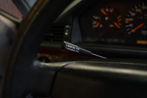 MERCEDES-BENZ 300 CE