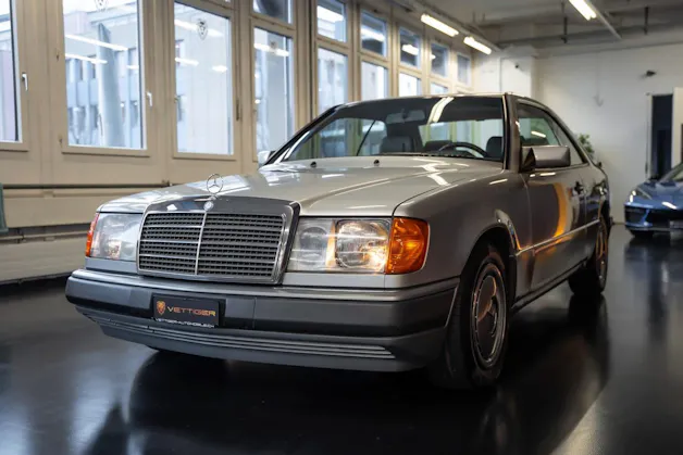 MERCEDES-BENZ 300 CE