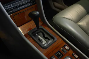 MERCEDES-BENZ 300 CE