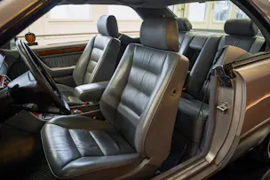 MERCEDES-BENZ 300 CE