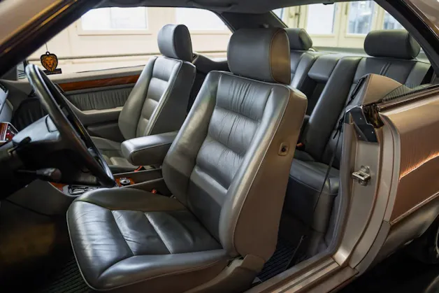 MERCEDES-BENZ 300 CE