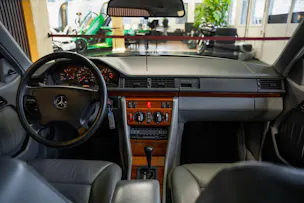 MERCEDES-BENZ 300 CE