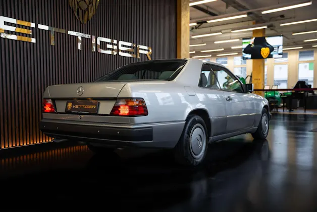 MERCEDES-BENZ 300 CE