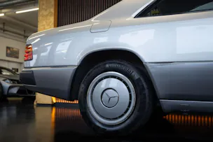 MERCEDES-BENZ 300 CE