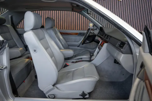 MERCEDES-BENZ 300 CE