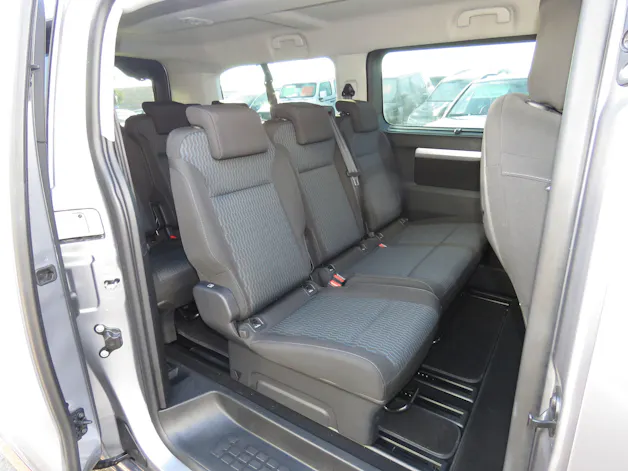 OPEL Zafira Life 2.0 CDTI Business Edition Lang Automat (8-Plätzer, AHK 1.9 t)