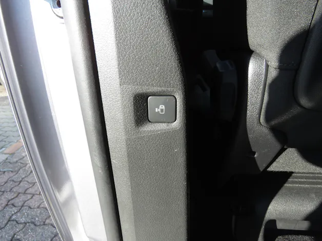 OPEL Zafira Life 2.0 CDTI Business Edition Lang Automat (8-Plätzer, AHK 1.9 t)